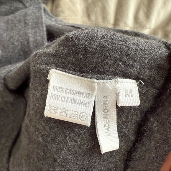 Madeleine Thompson Cashmere Ruffle Crewneck Size Medium - Picture 8 of 8